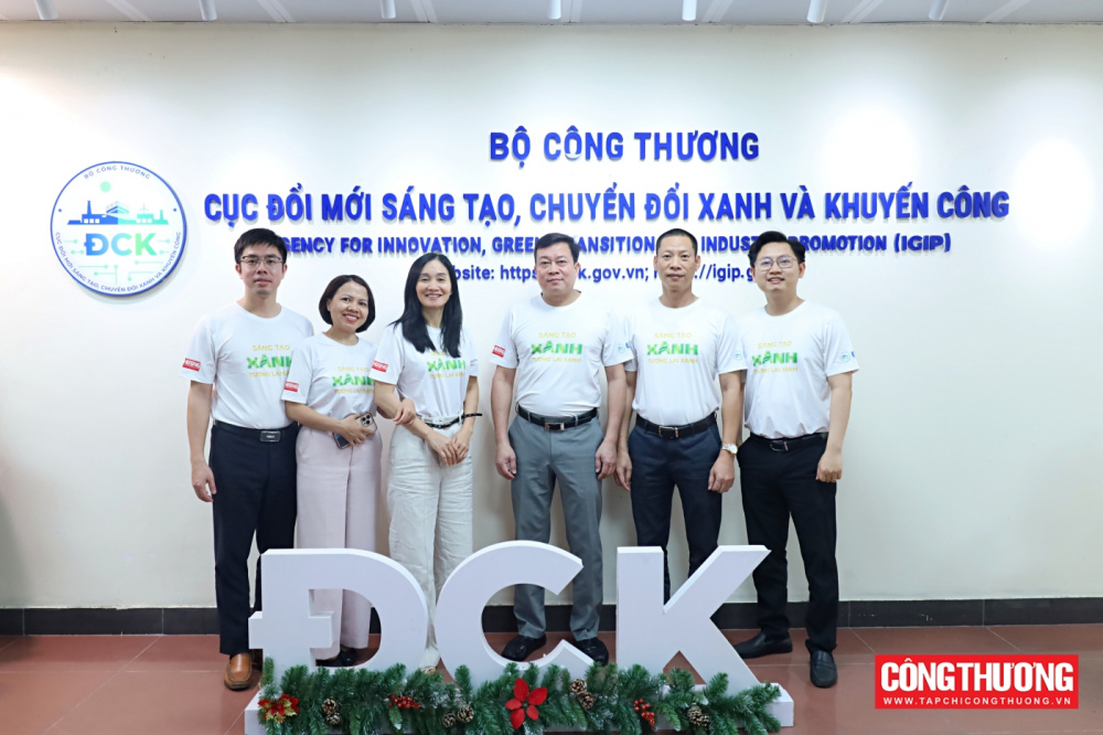 Là một trong những đơn vị đầu tiên nhận race kit của Giải chạy hưởng ứng “Toàn dân sử dụng năng lượng tiết kiệm hiệu quả và hưởng ứng Chiến dịch Giờ Trái đất năm 2026”