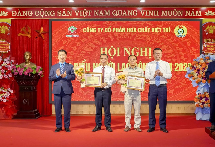 Hóa chất Việt Trì 2