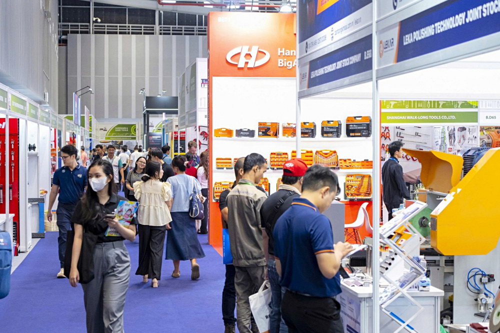 Nghệ thuật sơn mài bước vào thiết kế thang máy tại Vietnam Elevator Expo 2026