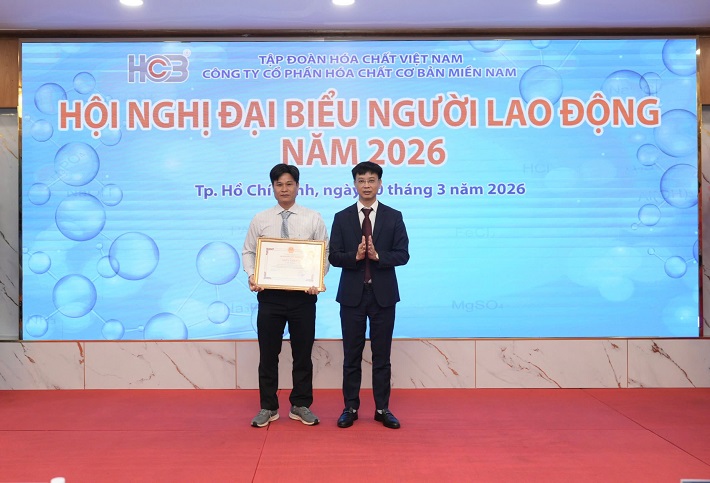 sản xuất hoá chất 3