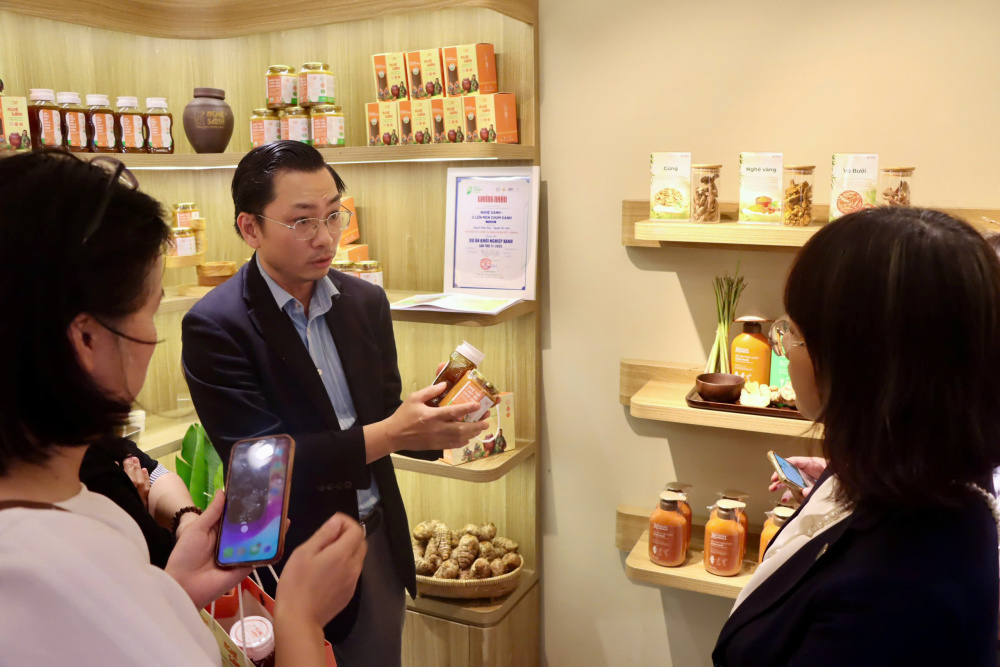 Sức sống hàng Việt