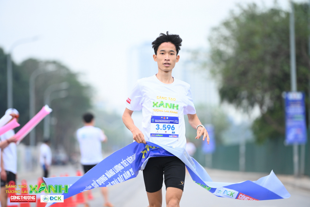 “Sáng tạo xanh - Tương lai xanh”: Khi mỗi bước chạy là một thông điệp sử dụng năng lượng tiết kiệm hiệu quả