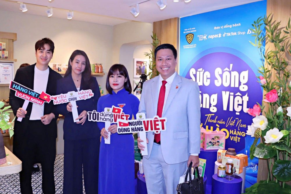 Lan tỏa "Sức sống hàng Việt" từ không gian đối thoại của thanh niên