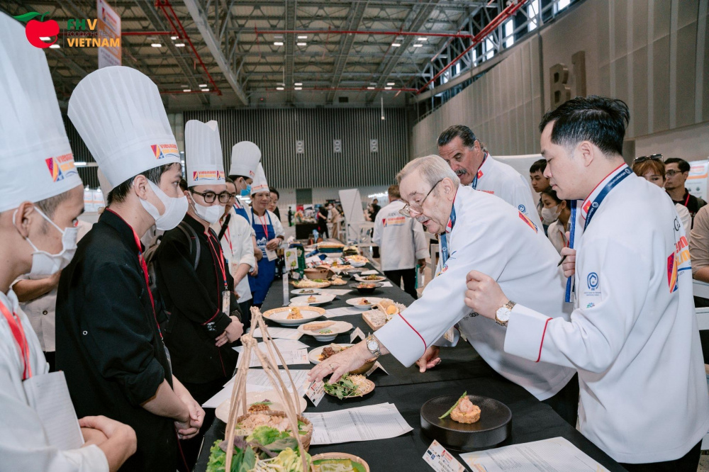 Trước làn sóng AI: Kiến thức và thâm niên cùng tái định vị nhân sự F&B – Hospitality