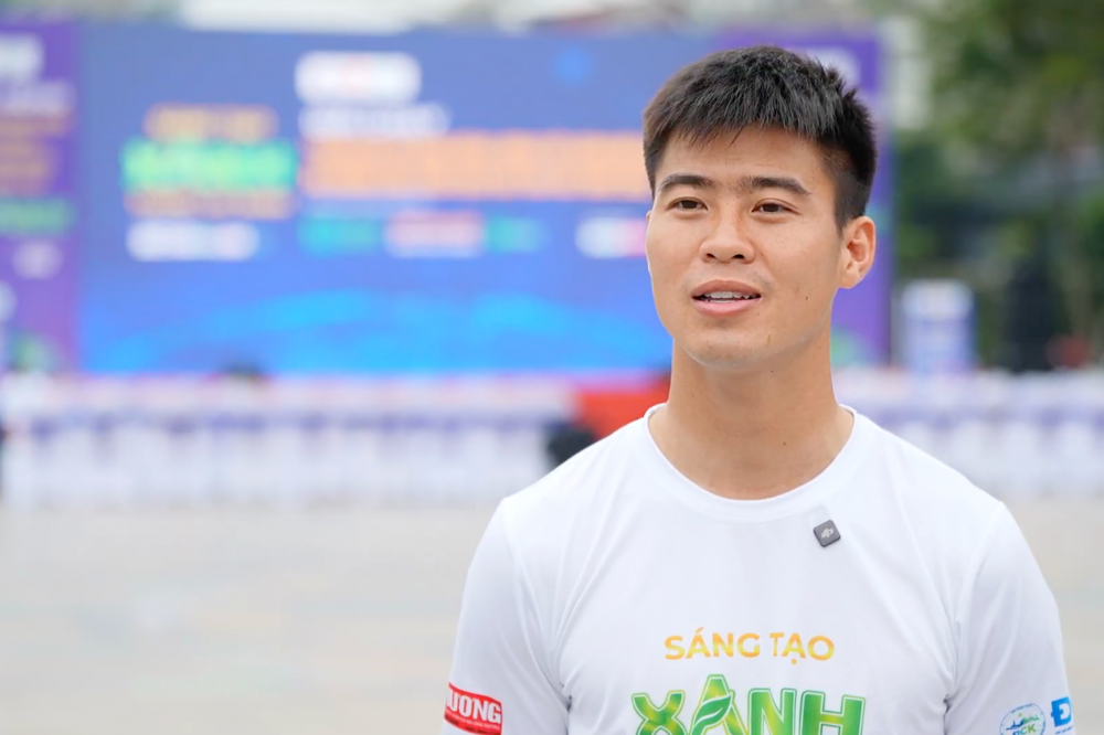 Cầu thủ Đỗ Duy Mạnh khẳng định việc duy trì ý thức tiết kiệm năng lượng mọi lúc mọi nơi là thói quen mà anh muốn lan tỏa rộng rãi đến cộng đồng