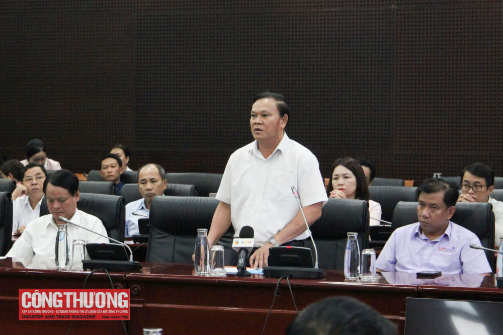 Đại diện doanh nghiệp phát biểu tại buổi làm việc