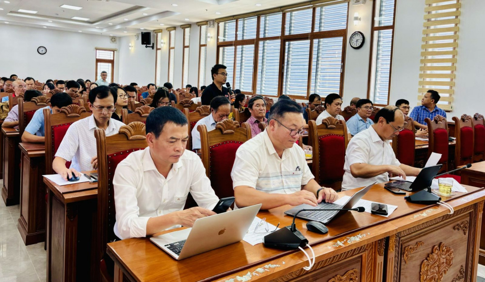 Đông đảo phóng viên các cơ quan thông tấn, báo chí tham dự