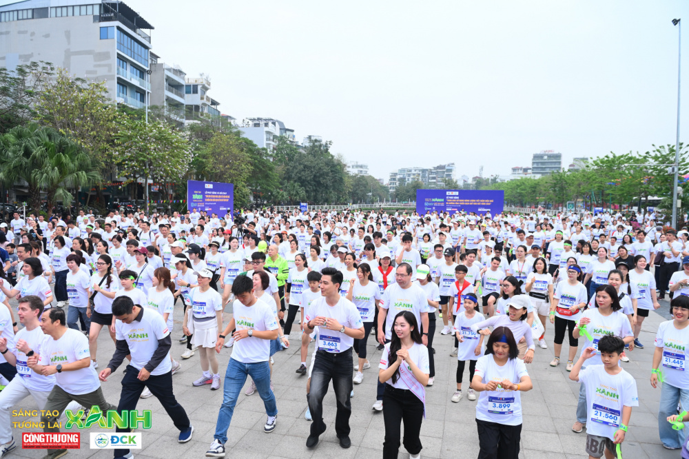 Lễ phát động phong trào và Giải chạy do Cục Đổi mới sáng tạo, Chuyển đổi xanh và Khuyến công phối hợp với Tạp chí Công Thương tổ chức đã diễn ra sôi nổi, thu hút hàng nghìn vận động viên tham gia