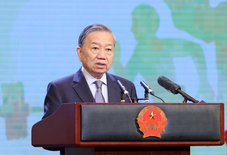 tông bí thư tại lễ kỷ niệm ngành thể thao