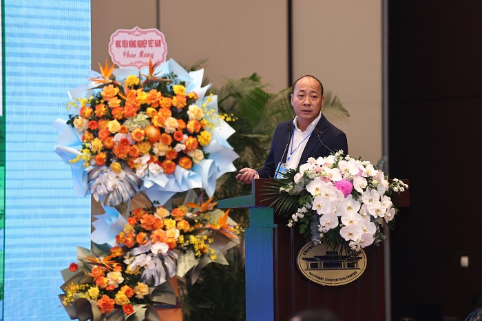 Ông Đoàn Quốc Khánh - Giám đốc Điều hành Phát triển Vùng nguyên liệu Vinamilk – phát biểu tại hội nghị (Ảnh: VN).