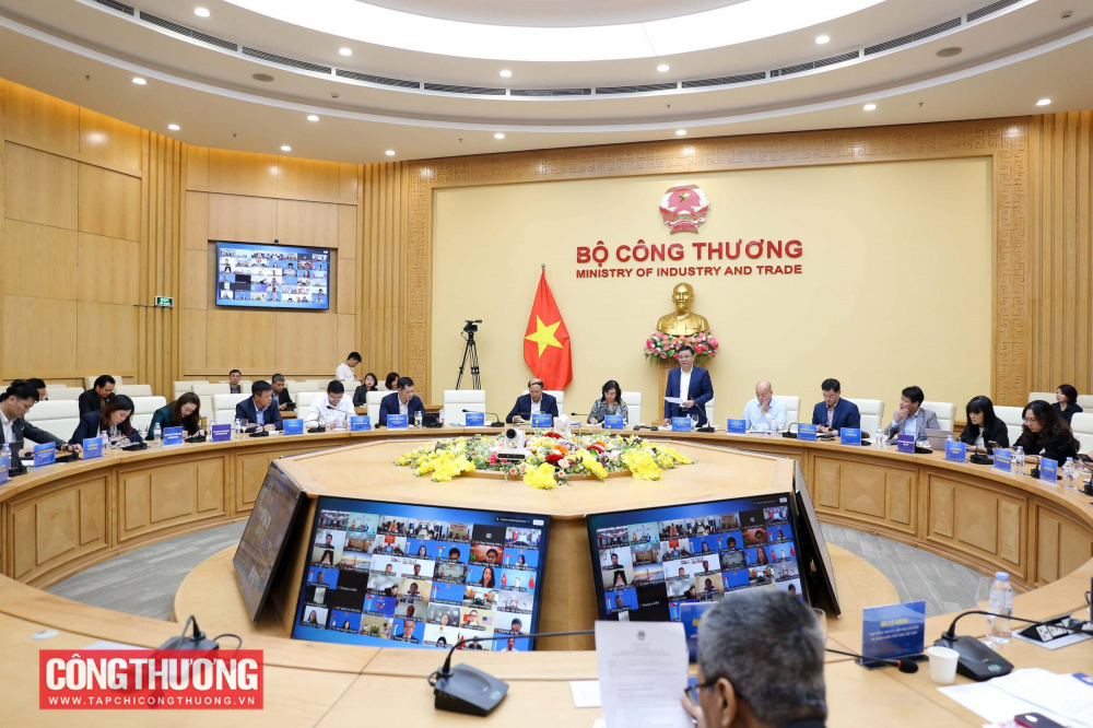 Ngày 12/3/2026, tại Hà Nội, Bộ Công Thương tổ chức Hội nghị giao ban Xúc tiến thương mại với hệ thống Thương vụ Việt Nam ở nước ngoài quý I/2026 với chủ đề "Giải pháp thúc đẩy phát triển ngoại thương đóng góp vào mục tiêu tăng trưởng GDP năm 2026”.