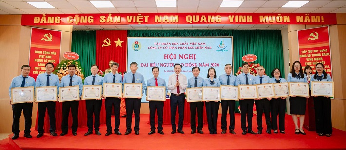 khen thưởng người lao động 2