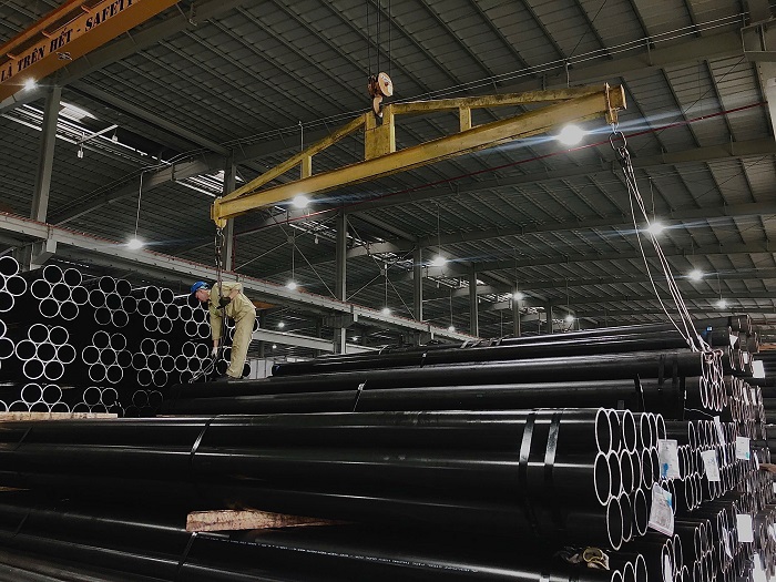 Nhà máy sản xuất đa dạng các dòng sản phẩm, đặc biệt các sản phẩm ống thép có kích thước siêu lớn.
