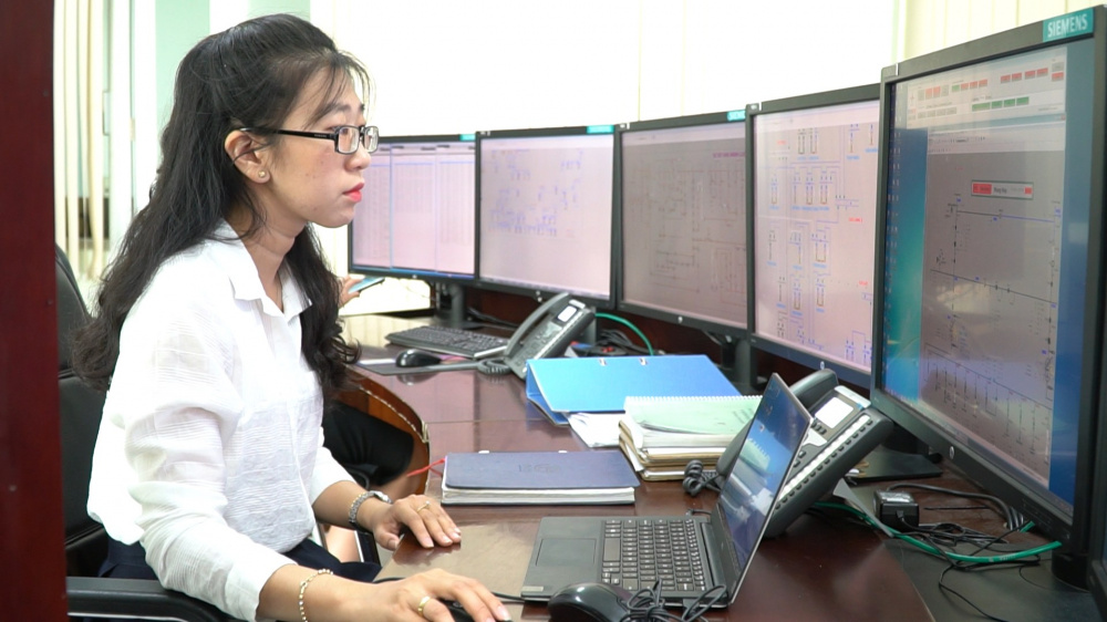 Phụ nữ EVNSPC: Bản lĩnh, tận tâm vì sự phát triển bền vững