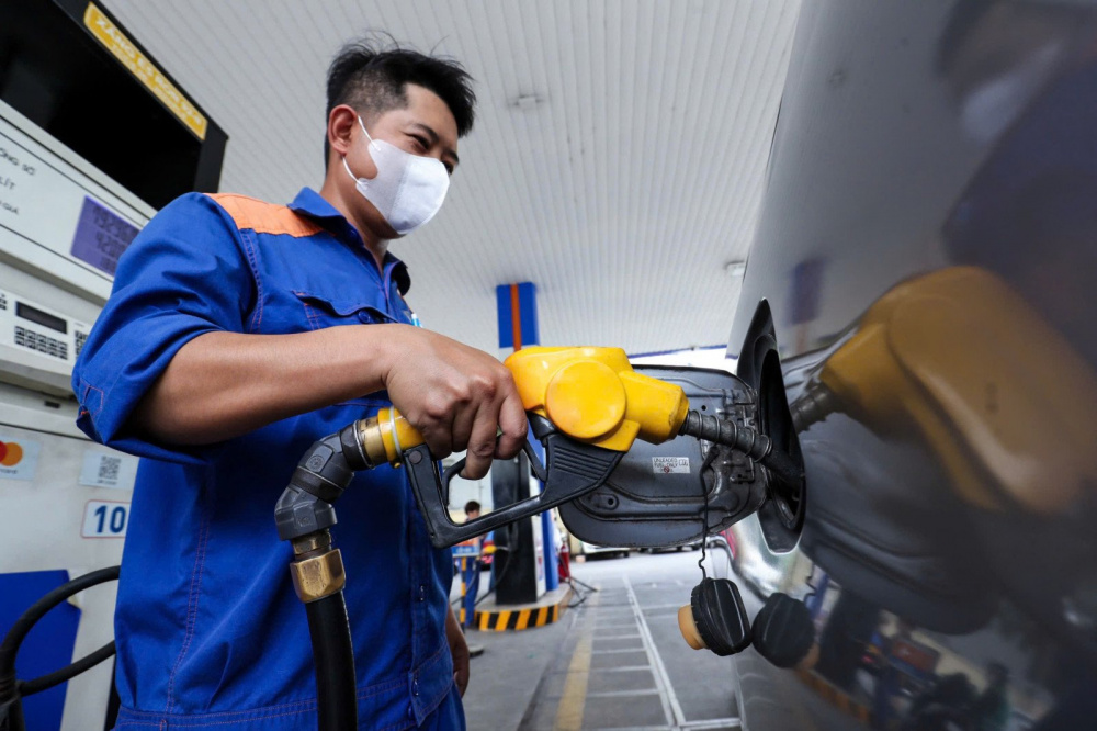 Giá xăng dầu trong nước tăng mạnh tại kỳ điều hành ngày 7/3 - Ảnh: Internet