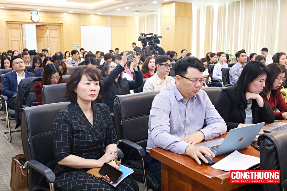 Bộ Công Thương lấy ý kiến sửa đổi 4 luật chuyên ngành về thương mại, cạnh tranh: Tháo gỡ “điểm nghẽn”, khơi thông nguồn lực