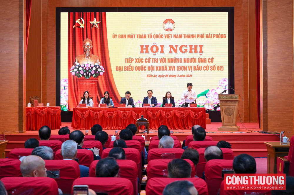 Quyền Bộ trưởng Bộ Công Thương Lê Mạnh Hùng tiếp xúc cử tri tại phường Kiến An, TP Hải Phòng, sáng ngày 6/3/2026