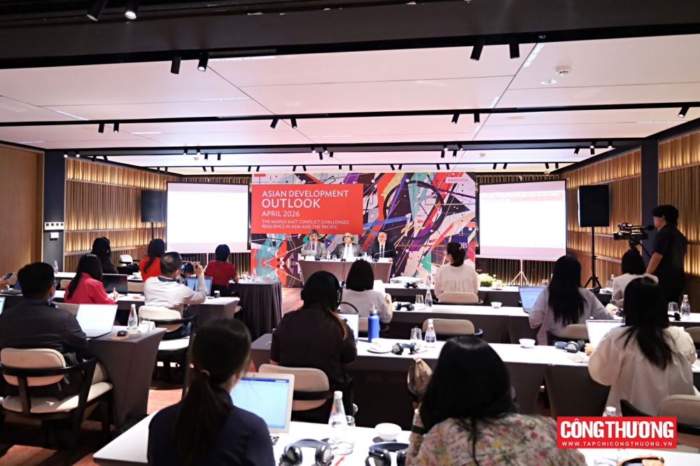 ADB dự báo kinh tế Việt Nam tăng trưởng 7,2% năm 2026 bất chấp thách thức toàn cầu