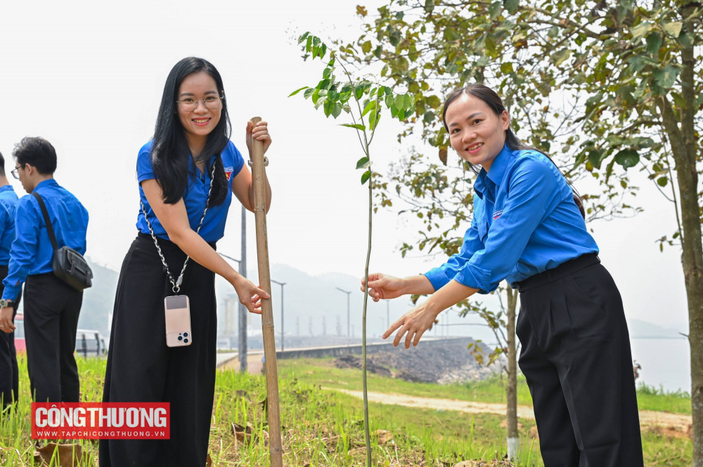 Thanh niên ngành Công Thương lan tỏa tinh thần xung kích qua chuỗi hoạt động tình nguyện tại Lào Cai