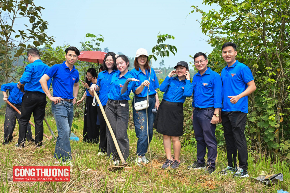 Thanh niên ngành Công Thương lan tỏa tinh thần xung kích qua chuỗi hoạt động tình nguyện tại Lào Cai