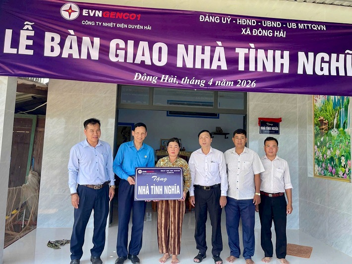 Duyên Hải Trao nhà tình nghĩa