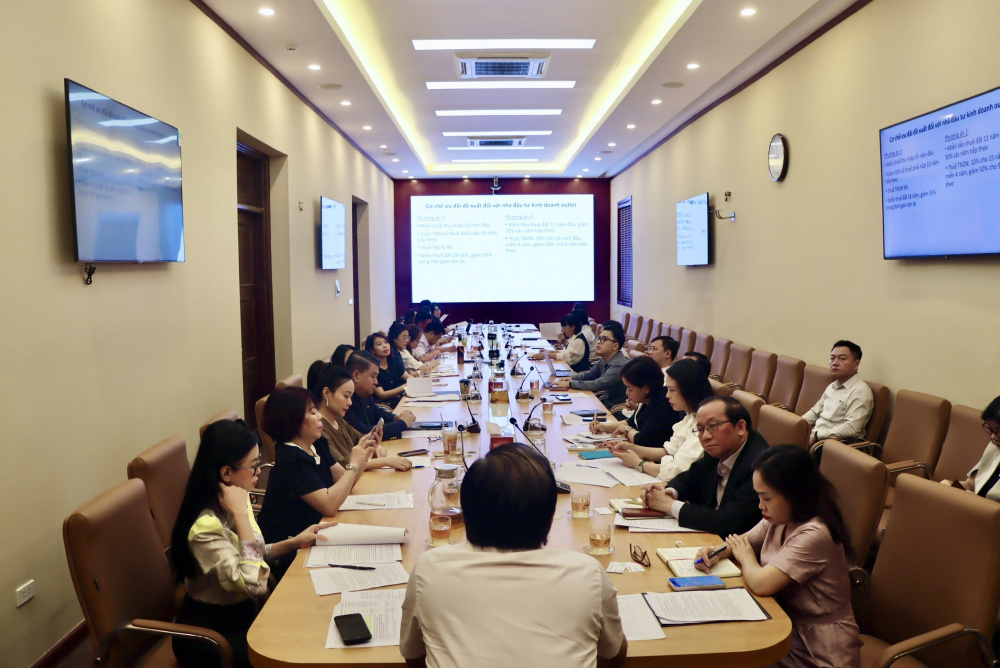 outlet và cửa hàng miễn thuế tại Việt Nam