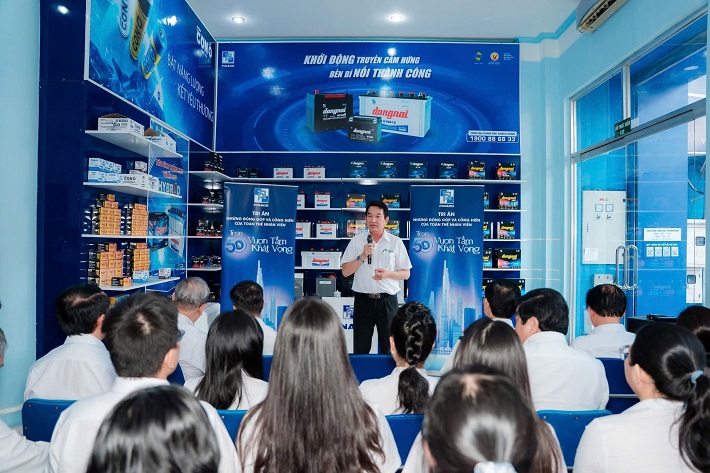 nhân viên pinaco 1