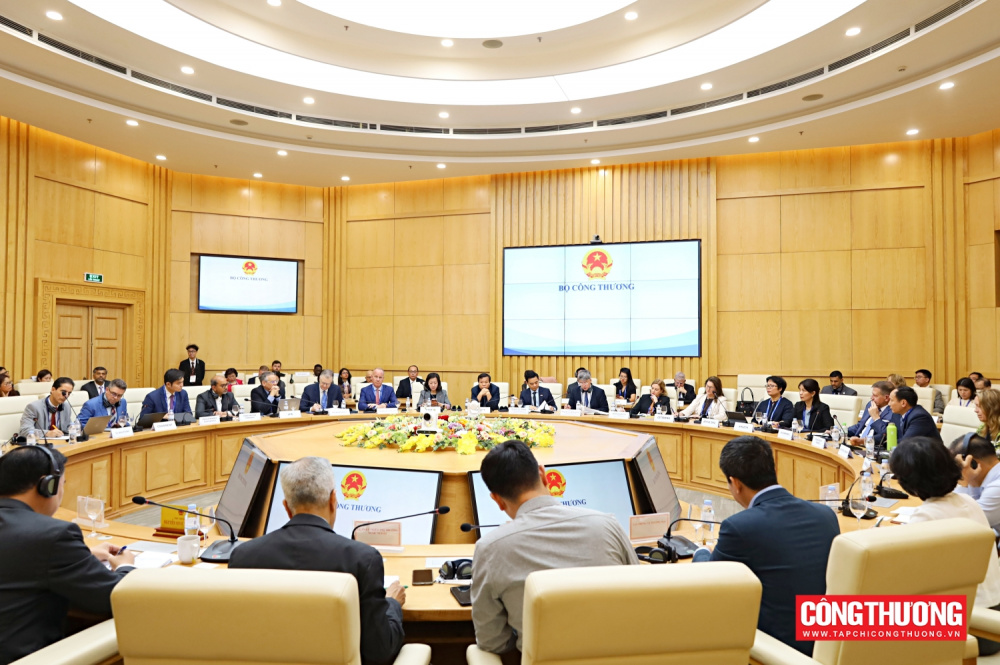 Thứ trưởng Nguyễn Sinh Nhật Tân tiếp Đoàn doanh nghiệp Hội đồng Kinh doanh Hoa Kỳ - ASEAN (USABC)