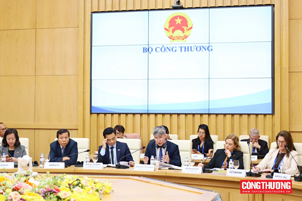 Thứ trưởng Nguyễn Sinh Nhật Tân tiếp Đoàn doanh nghiệp Hội đồng Kinh doanh Hoa Kỳ - ASEAN (USABC)