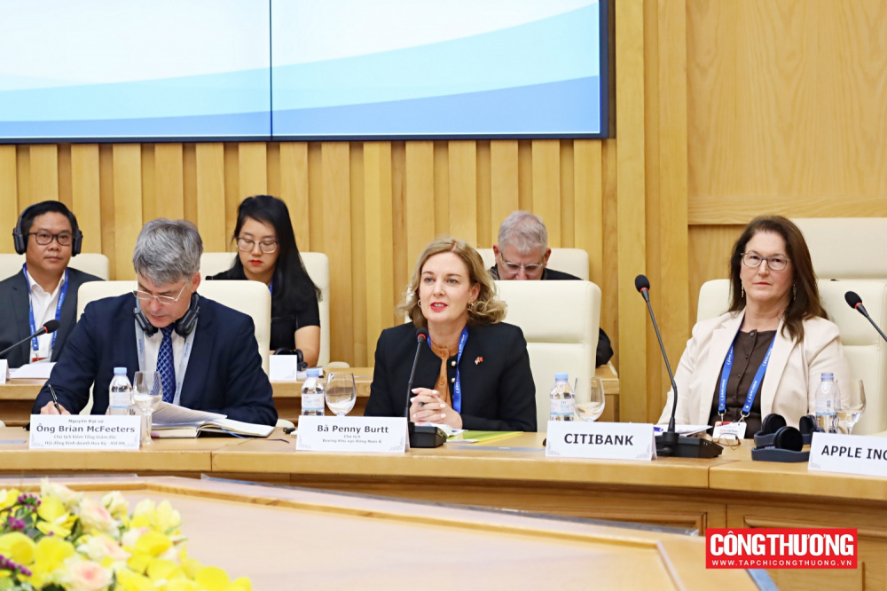 Thứ trưởng Nguyễn Sinh Nhật Tân tiếp Đoàn doanh nghiệp Hội đồng Kinh doanh Hoa Kỳ - ASEAN (USABC)