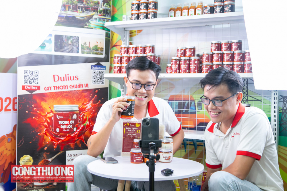 Triển lãm mở cửa tự do