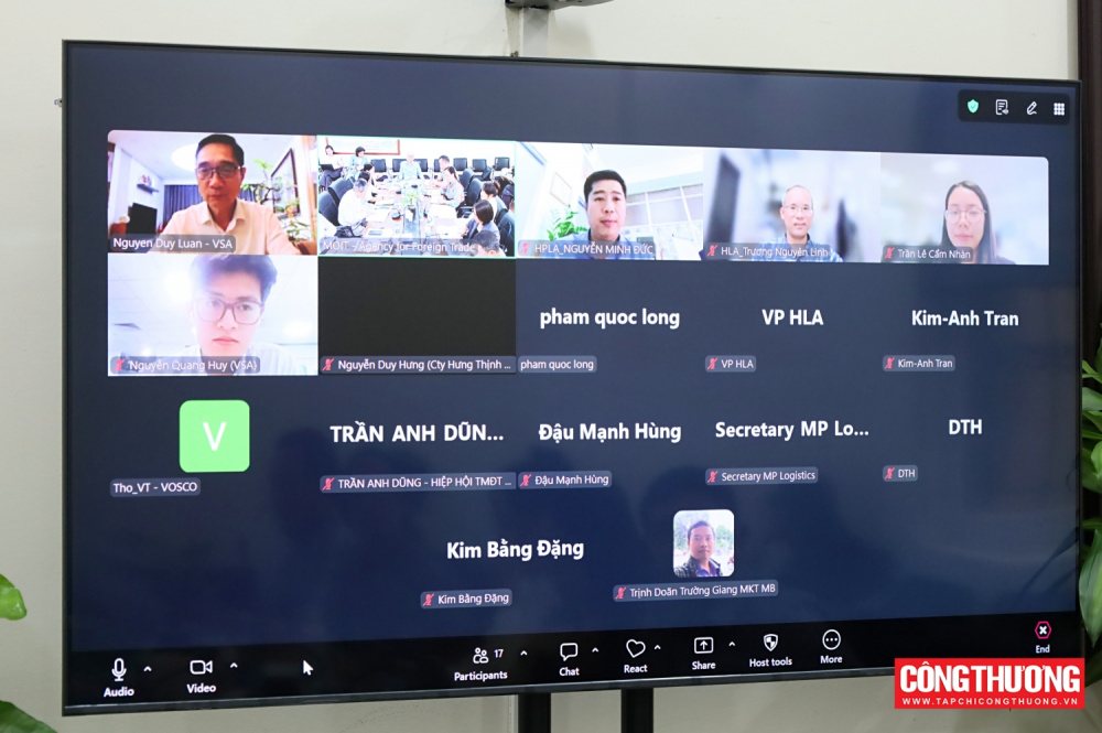 Cuộc họp được tổ chức theo hình thức trực tiếp kết hợp trực tuyến với sự tham gia của đại diện lãnh đạo các Hiệp hội chuyên ngành