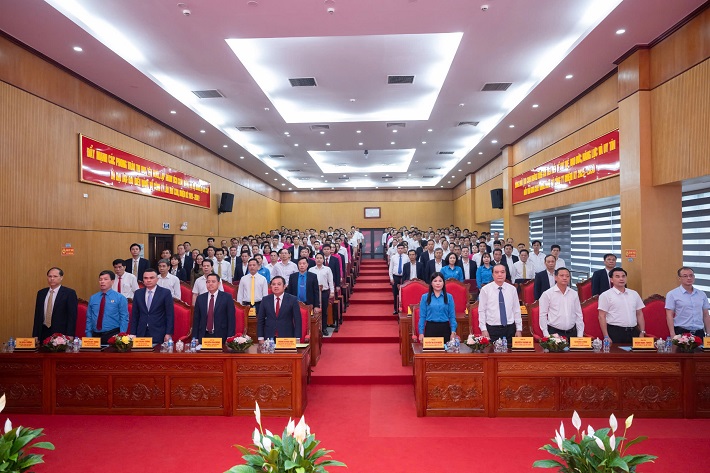 apatit phát triển 4