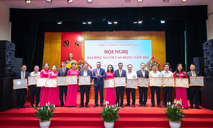 apatit khen thưởng 5