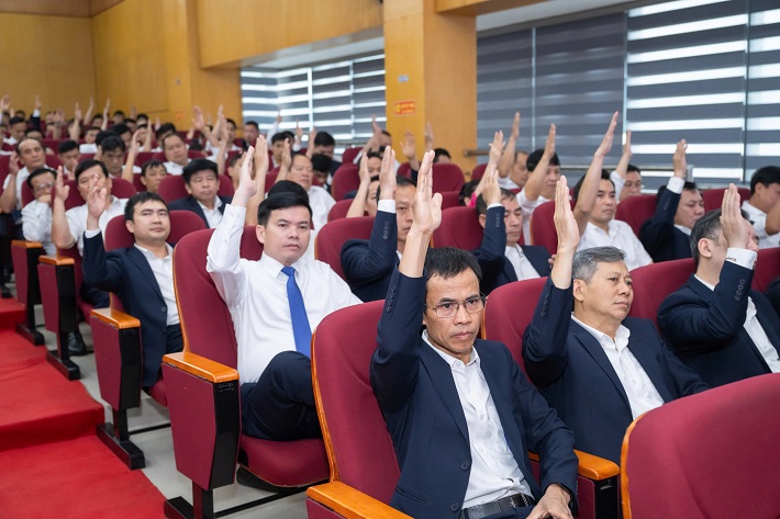 apatit khen thưởng 8