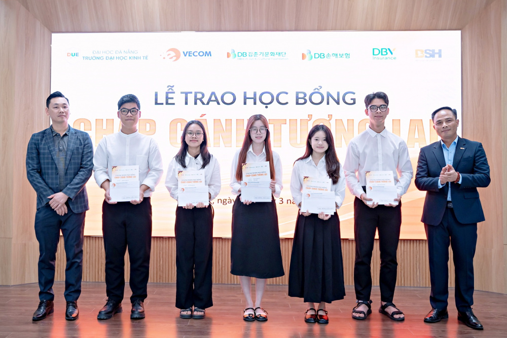 Hiệp hội Thương mại điện tử Việt Nam thúc đẩy phát triển nhân lực kinh tế số