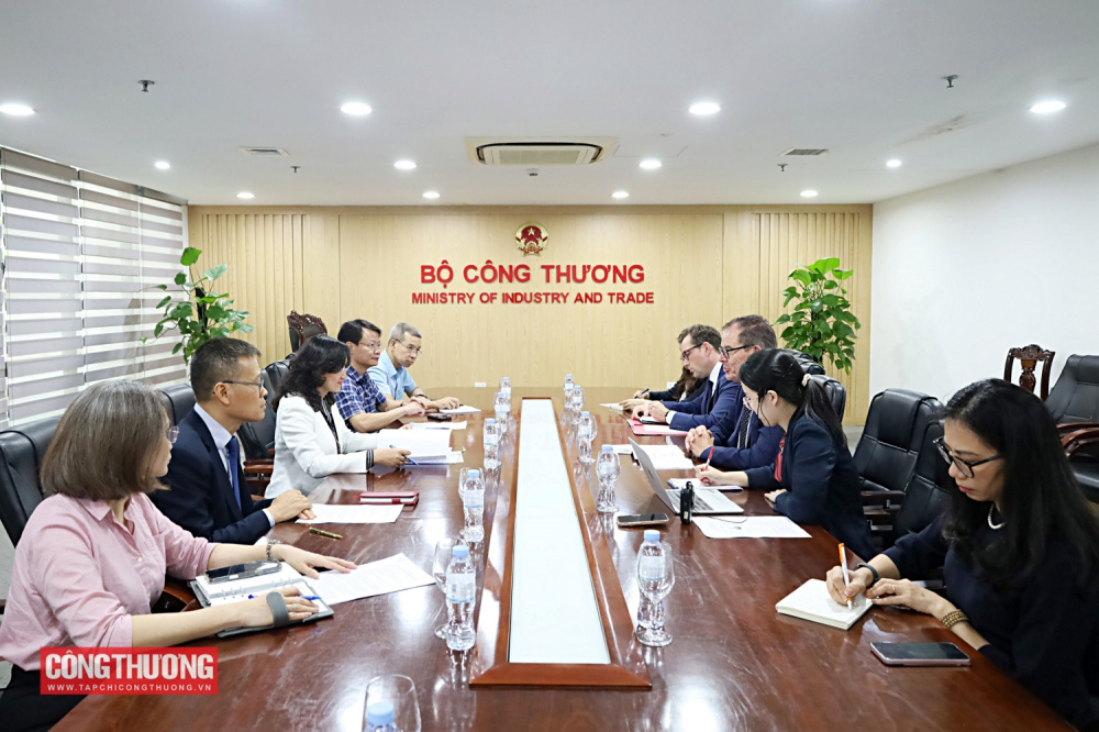 Buổi làm việc mở ra định hướng hợp tác sâu rộng trong giai đoạn 2025-2030, tập trung vào chuyển đổi xanh và nâng cao năng lực cạnh tranh toàn cầu