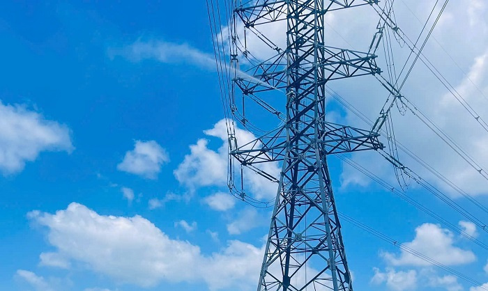 Truyền tải điện Gia Lai vệ sinh cách điện hotline Đường dây 220kV phù Mỹ - Phước an