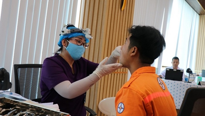 Gần 400 cán bộ, công nhân viên Công ty Nhiệt điện Vĩnh Tân được khám, theo dõi sức khỏe định kỳ