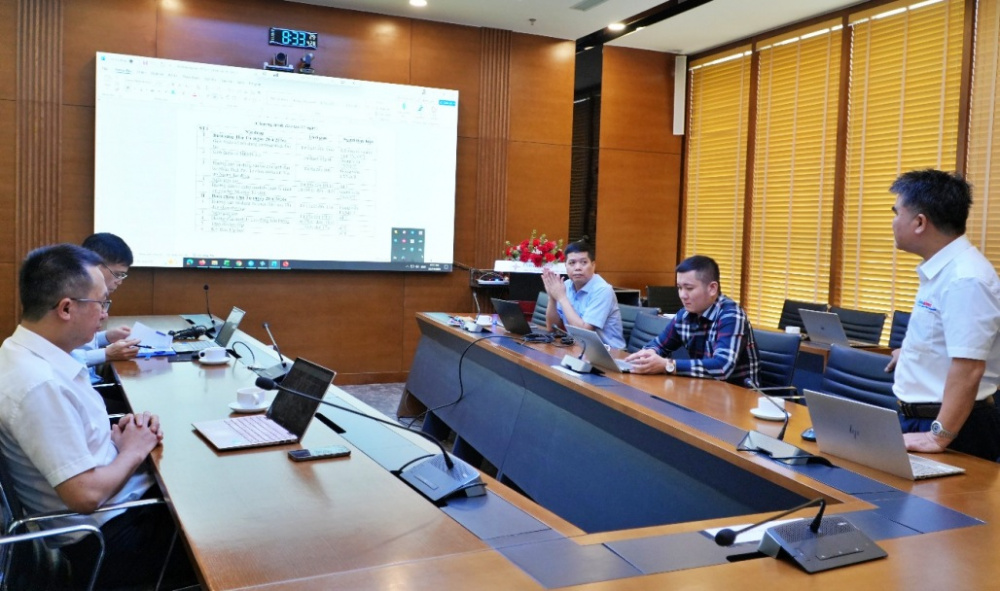 Phó giam đốc Thủy điện Trung Sơn