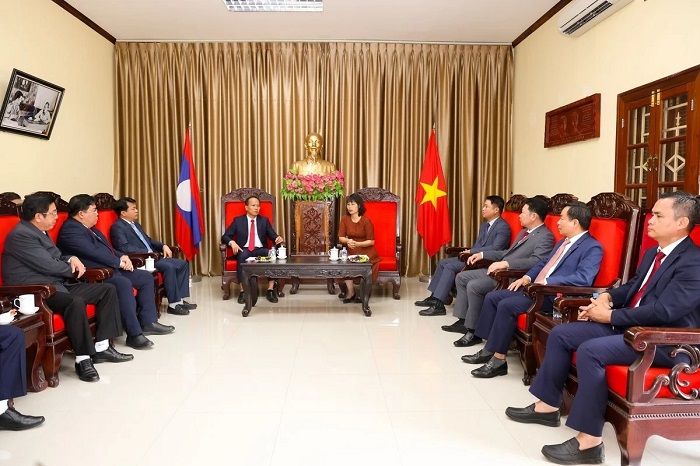 Đoàn công tác tỉnh Khánh Hòa đã đến thăm và chúc Tết tỉnh Attapeu. Ảnh: Yến sào Khánh Hòa.