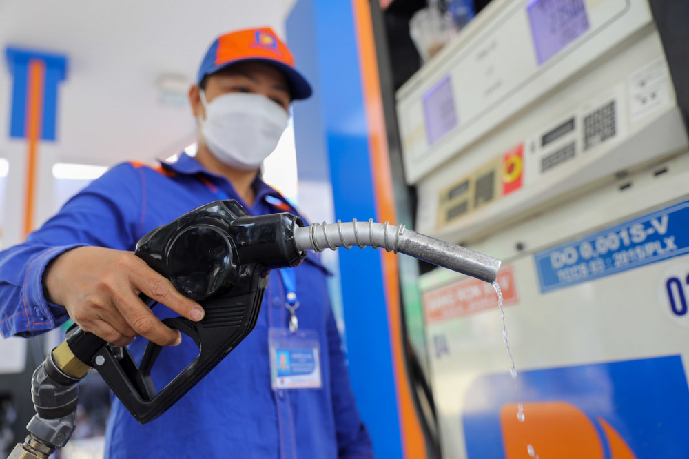 Đơn giản hóa, cắt giảm nhiều thủ tục hành chính, điều kiện kinh doanh trong lĩnh vực xăng dầu