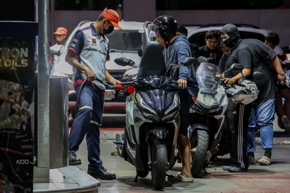 Giá xăng tại Philippines đã tăng gấp đôi (Ảnh: TTXVN)