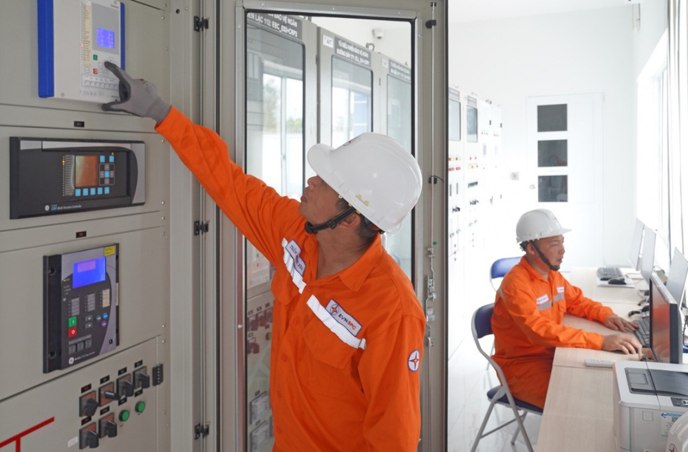 EVN làm việc với các tỉnh phía Nam đảm bảo cung ứng điện 2026