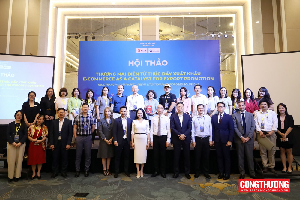 Một số hình ảnh tại hội thảo “Thương mại điện tử thúc đẩy xuất khẩu - Thực trạng và giải pháp”