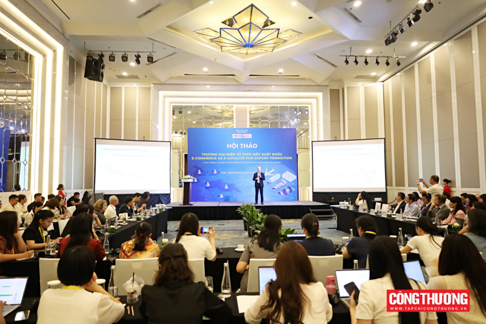 Một số hình ảnh tại hội thảo “Thương mại điện tử thúc đẩy xuất khẩu - Thực trạng và giải pháp”