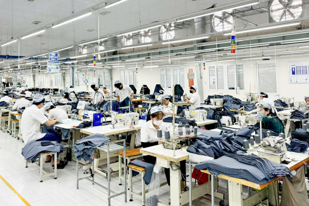 ; sản xuất công nghiệp của tỉnh Lâm Đồng tăng trưởng khá, chỉ số sản xuất toàn ngành công nghiệp (IIP) tăng 8,07% so với cùng kỳ