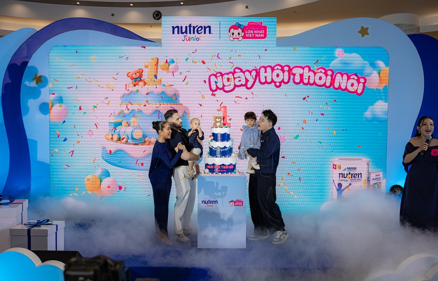 “Ngày hội thôi nôi” quy tụ hàng trăm gia đình, hướng tới xác lập kỷ lục Việt Nam