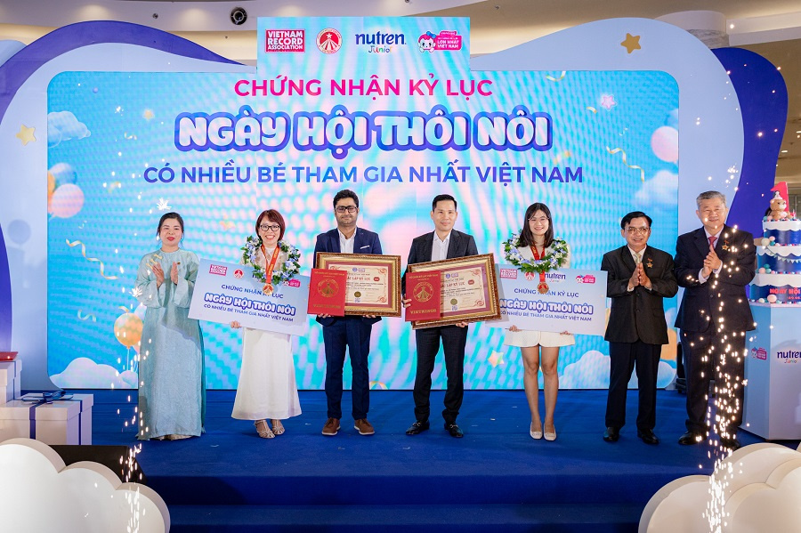 “Ngày hội thôi nôi” quy tụ hàng trăm gia đình, hướng tới xác lập kỷ lục Việt Nam