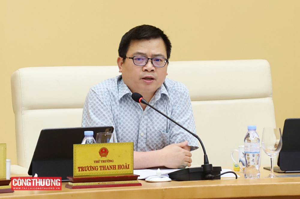 Bộ trưởng Lê Mạnh Hùng làm việc với Cục Đổi mới sáng tạo, Chuyển đổi xanh và Khuyến công